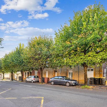 Budget Appart Avec Parking Au Centre-Ville Charleville-Mezieres Bagian luar foto